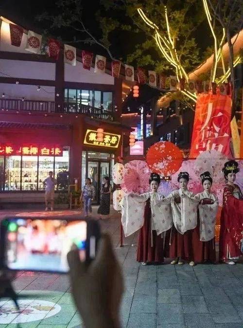 临泉哪里化夜场妆好看点 临泉夜总会哪个好