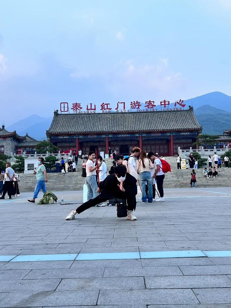 为什么周六泰山没有夜场 泰山门票周六周日打折吗？