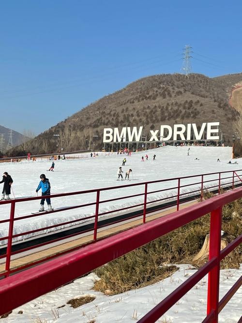 军都山滑雪场夜场费用多少 军都山滑雪场晚餐