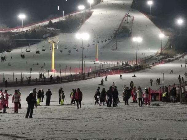 北京夜场滑雪现状怎么样 北京雪场夜场