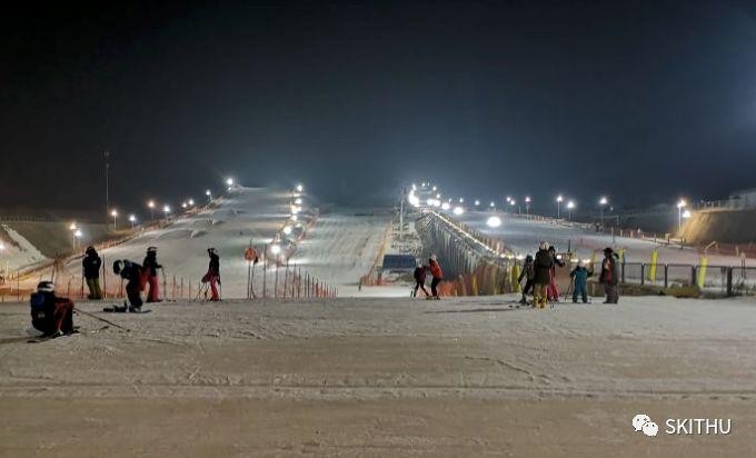 北京雪场夜场穿什么 北京雪场夜场穿什么衣服好看