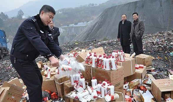 夜场全是假酒怎么没人管 夜店假酒喝了有什么症状