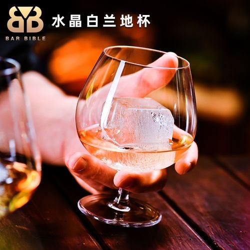 夜场怎么擦白兰地杯 白兰地杯子怎么拿