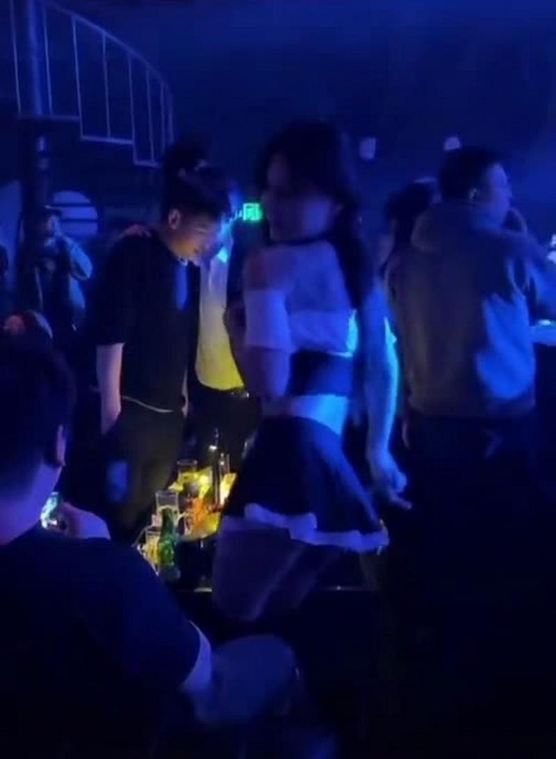 大学女孩为什么去夜场 女孩子为什么去夜店