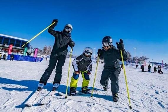 天定山滑夜场门票多少钱 天定山滑雪场年票